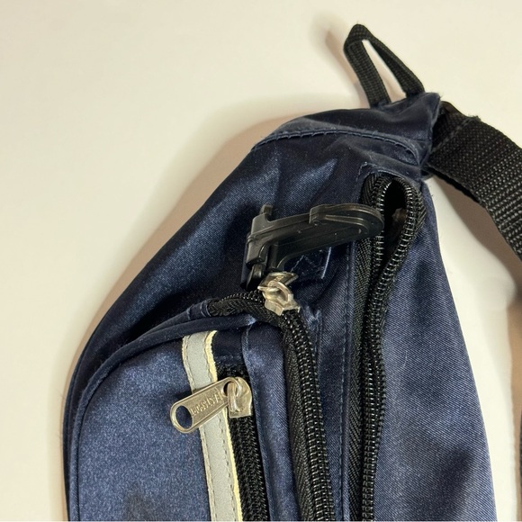 EastSport Outdoor Navy Fanny Pack Blue Classic 3 Zipper Pockets - Picture 6 of 10